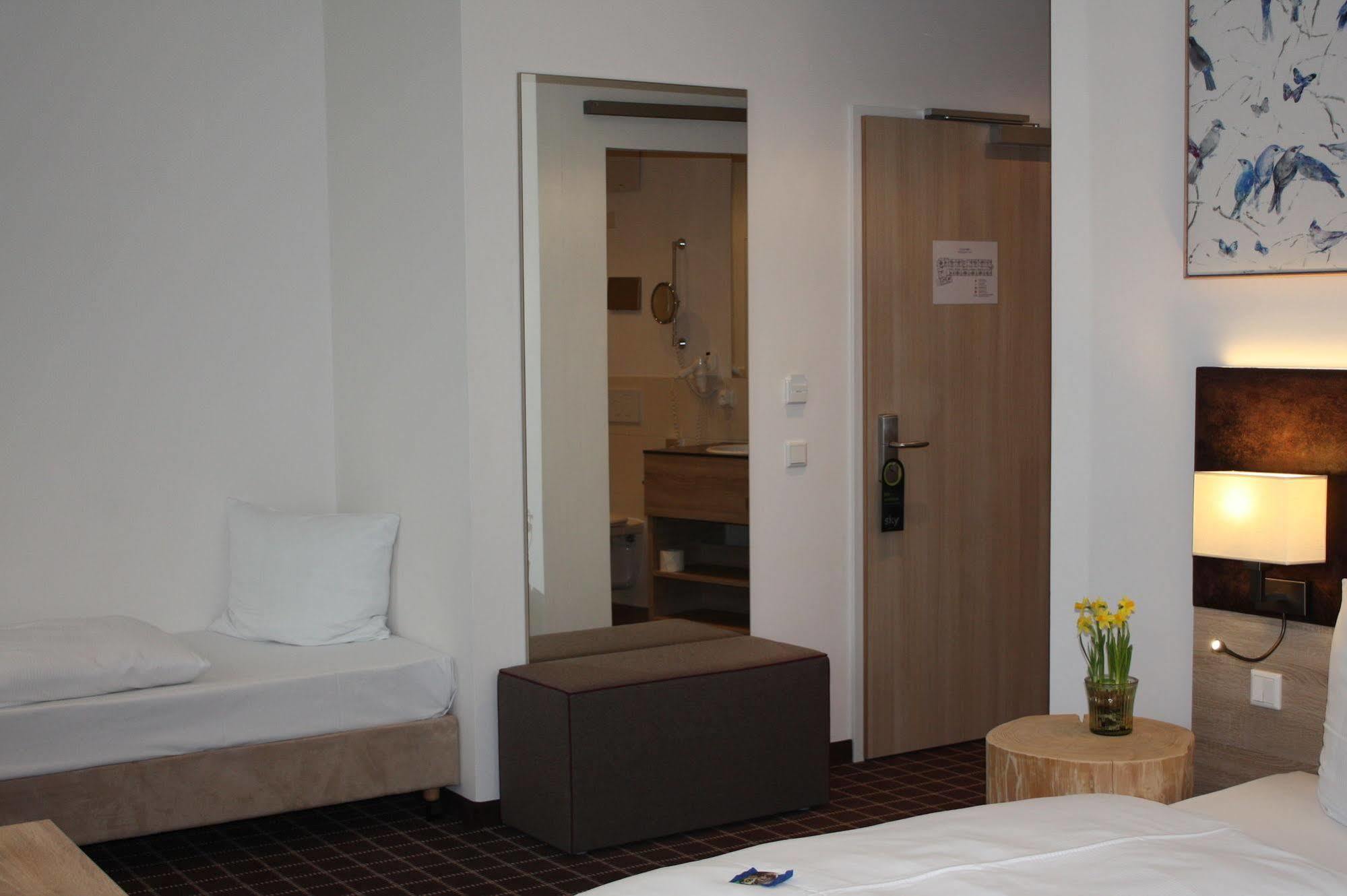 Business Class Hotel エーバースベルク エクステリア 写真
